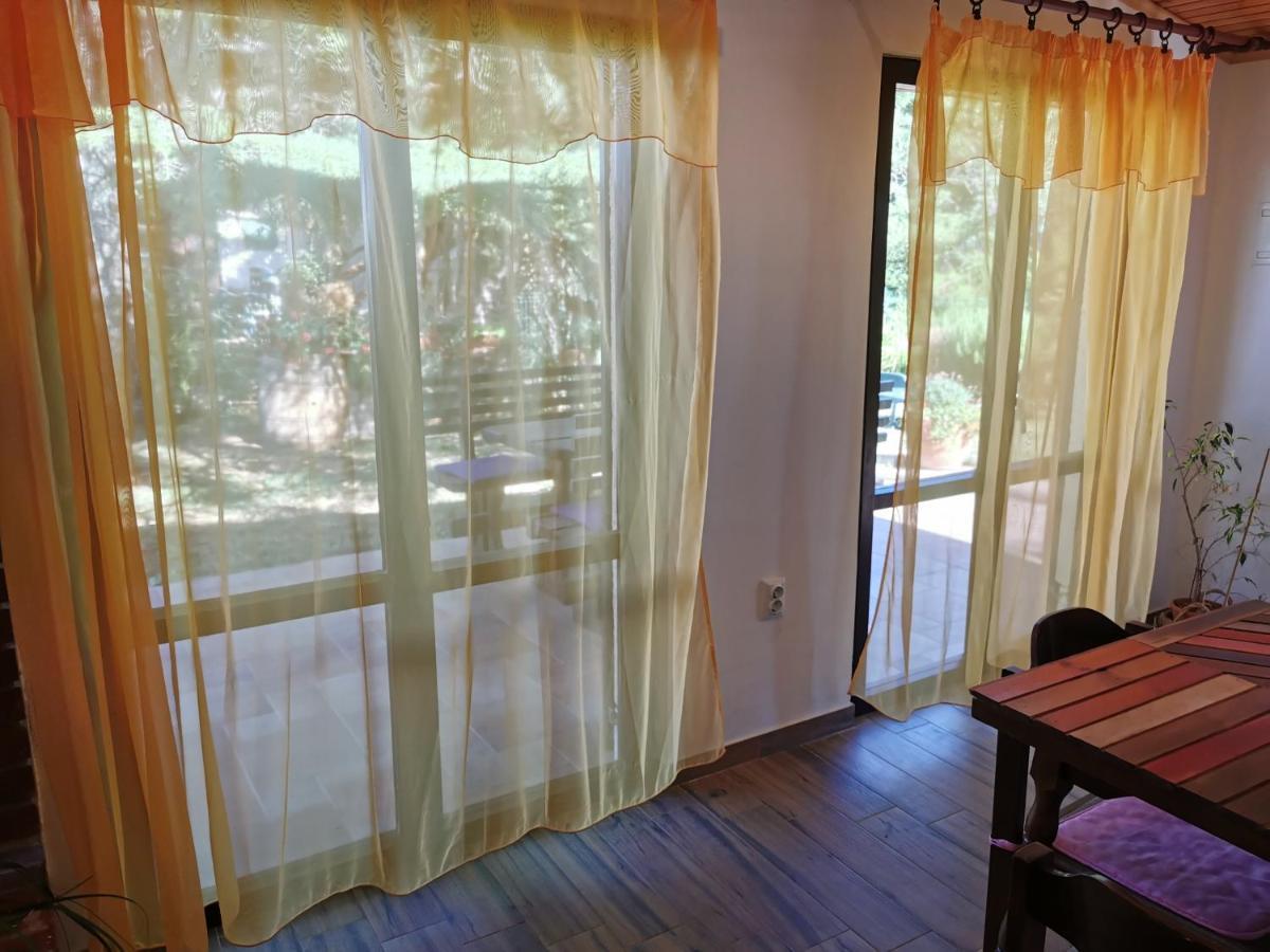Apartment Kika Liznjan Bagian luar foto